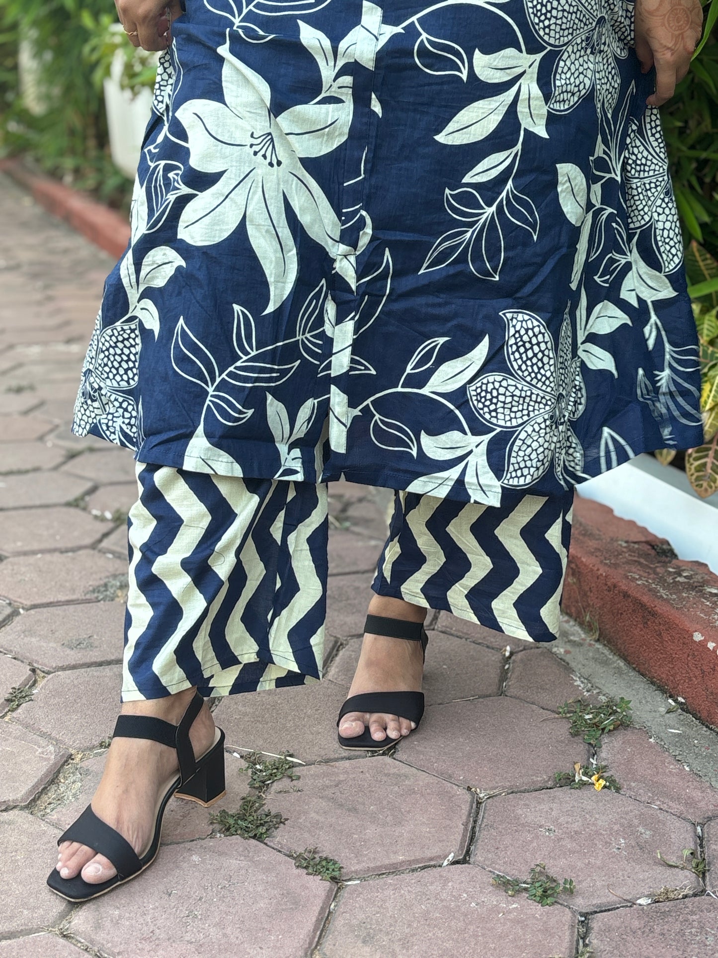 Shadow Lily Cord Set