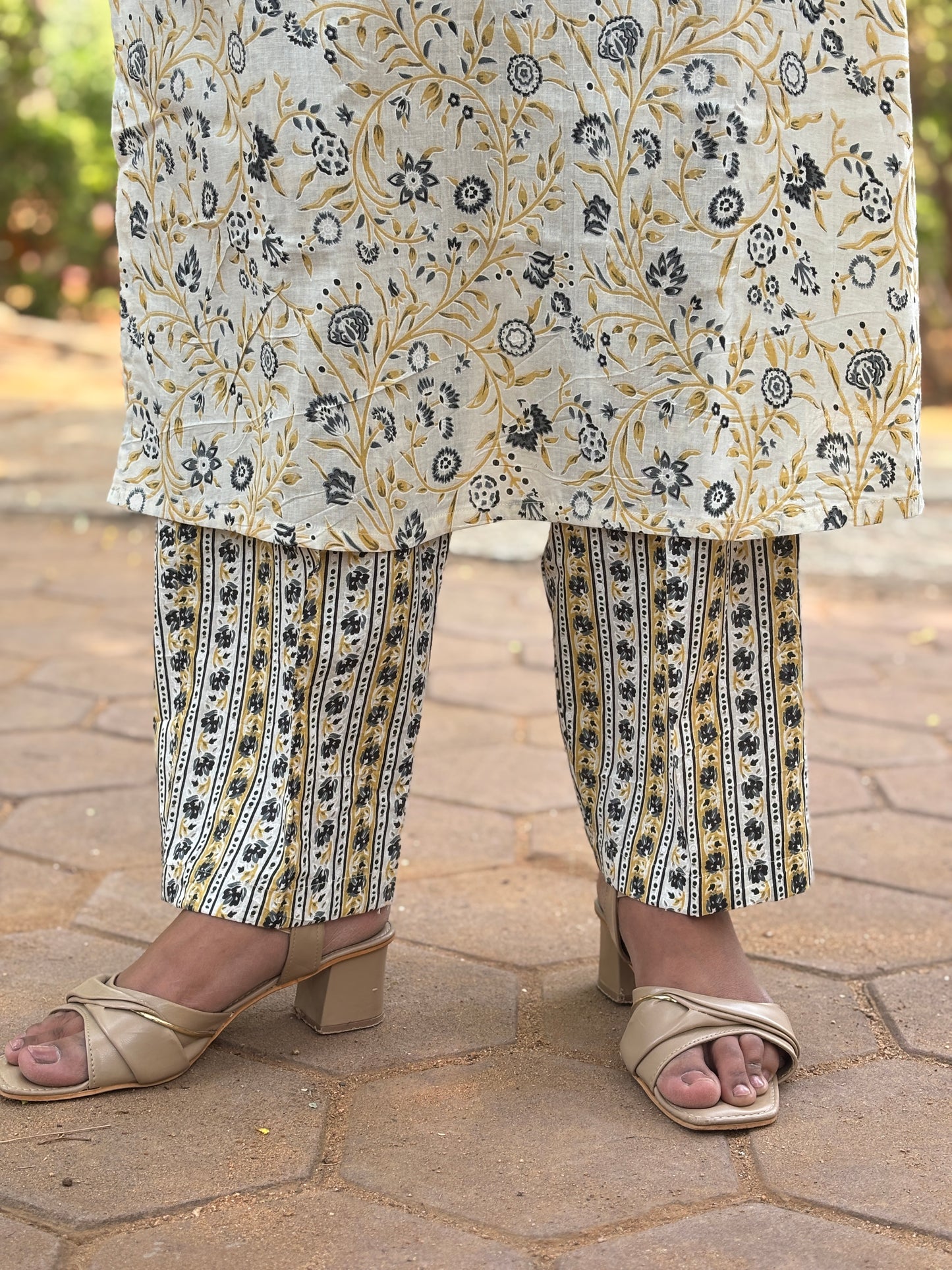 Ivory Bloom Cord Set