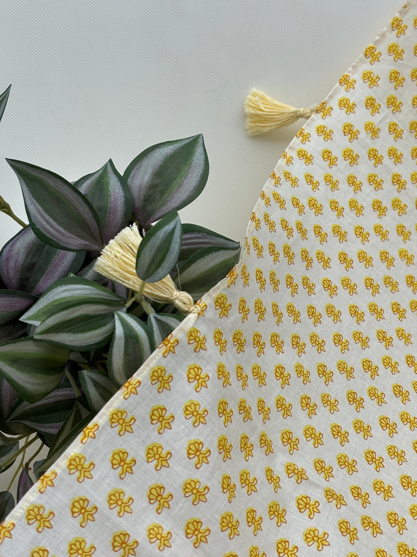 Sunpetal cotton Scarf