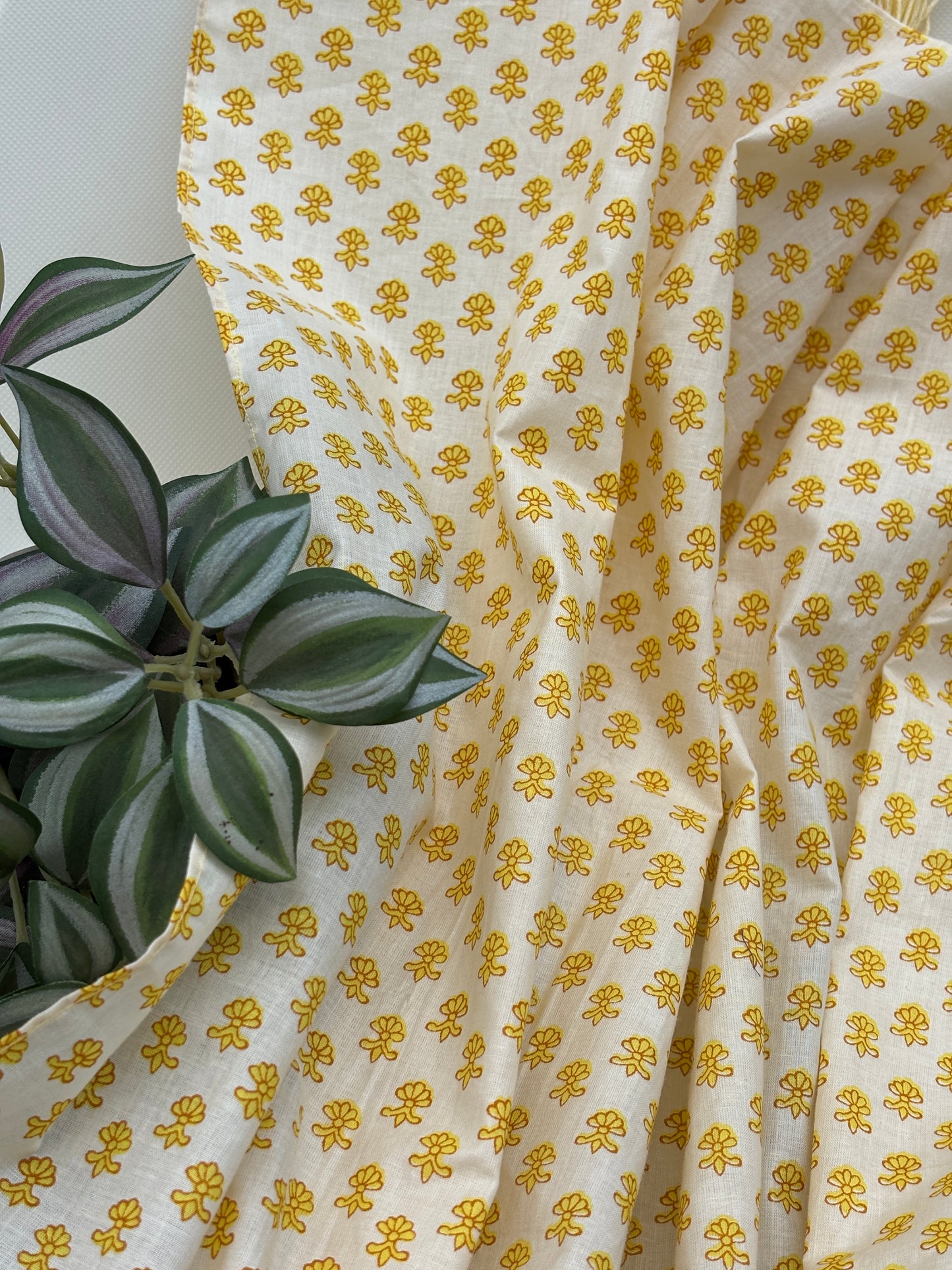 Sunpetal cotton Scarf