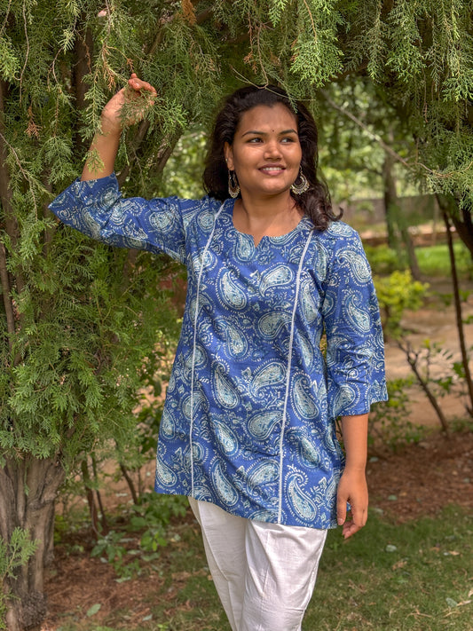 Classic Paisley Print Short Kurti